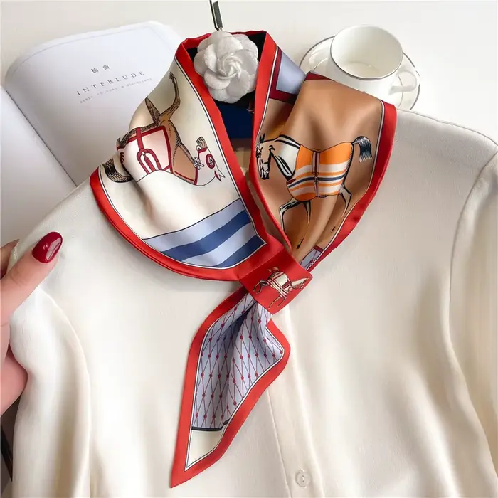 Marque de luxe imprimé cheval foulard maigre écharpe pour femmes Satin rubans de soie Bandana dames 
