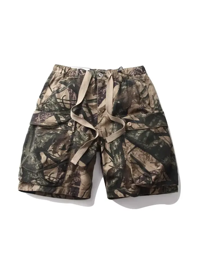 Shorts cargo multi-poches camouflage délavé et vieilli style vintage américain, coupe droite décontr