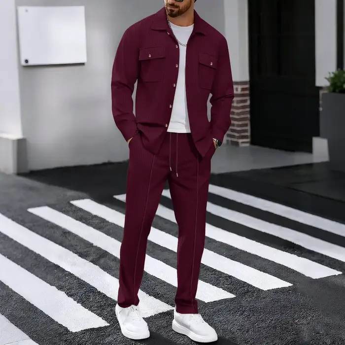 Ensemble chemise et pantalon cardigan boutonné à double poche, gaufré, manches longues, couleur unie