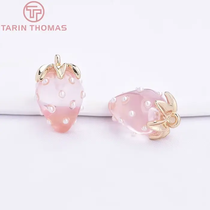 (10593) 4 pendentifs creux en forme de fraise