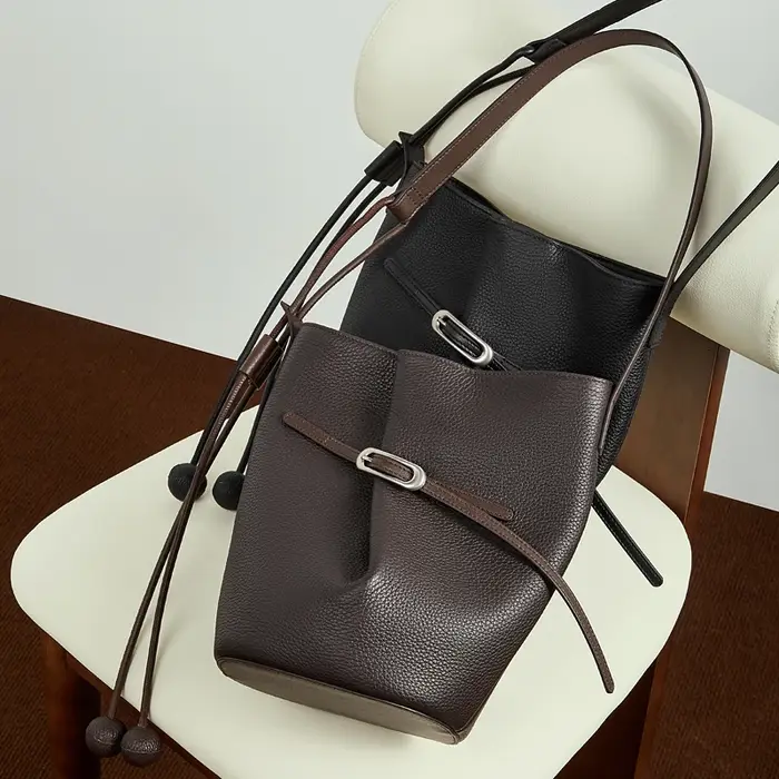 BURMINSA Sacs seau de luxe en cuir véritable pour femmes, sacs à bandoulière minimalistes de créateu