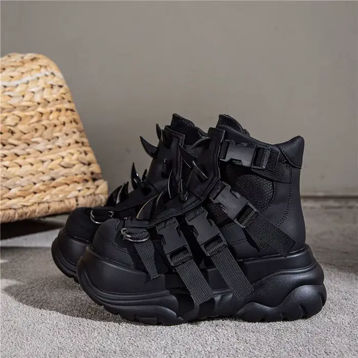 2025 nouvelles femmes Punk Rivet Muffin plate-forme sport rétro Rivets bottes courtes en métal lourd