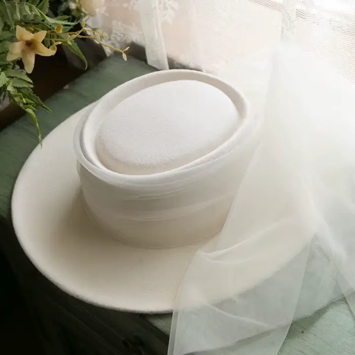 Nouveau français 100% laine haut-de-forme voile Vintage dîner fête élégant blanc Fedora voyage lumiè