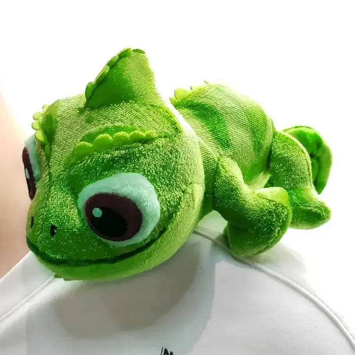 2026 Pascal Raiponce Caméléon Couché Épaule Peluche Jouet Peluche Poupée Jouets Kawaii Pascal Décor 