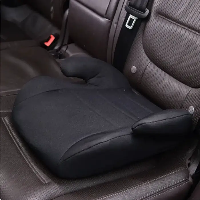 Coussin rehausseur de siège auto pour enfants 3 à 12 ans sécurité et confort voyage familial occasions spéciales