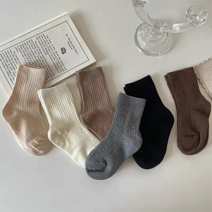 Chaussettes mi-mollet en pur coton unies pour garçons confortables et élégantes pour école sport et loisirs