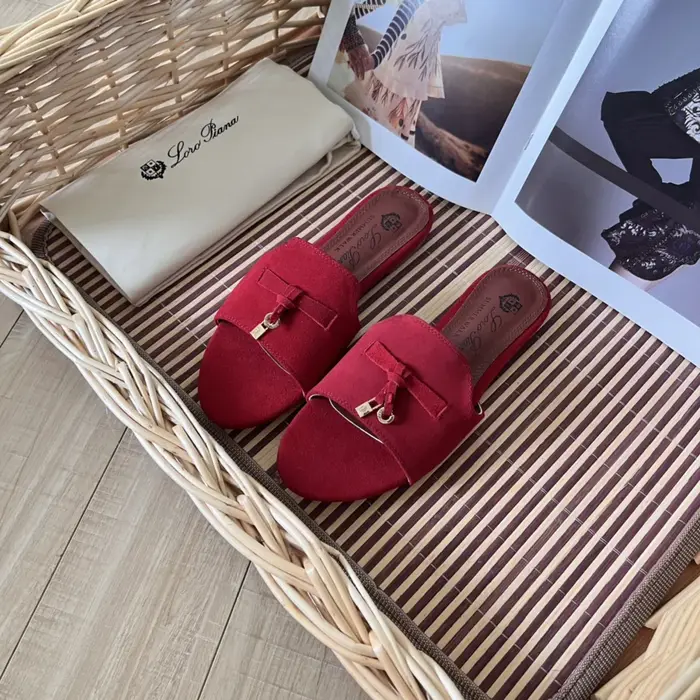 NOUVEAU 2026 – Chaussons de luxe LORO PIANA AUSTRALIS en daim marron pour femme, avec pompons décora