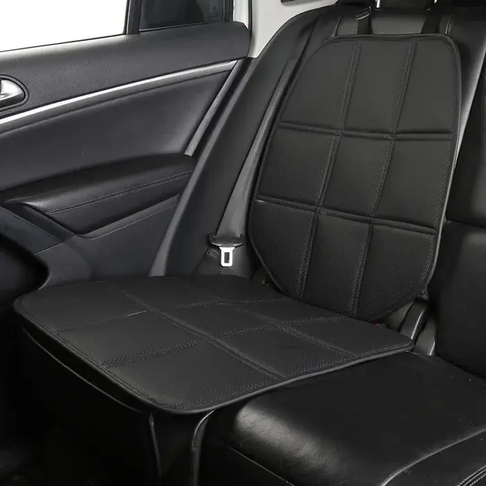 Protection de siège arrière de voiture pour enfant, coussin de pied en polymères, ISOFIX intégré, sécurité et confort pour voyages en famille et occasions spéciales