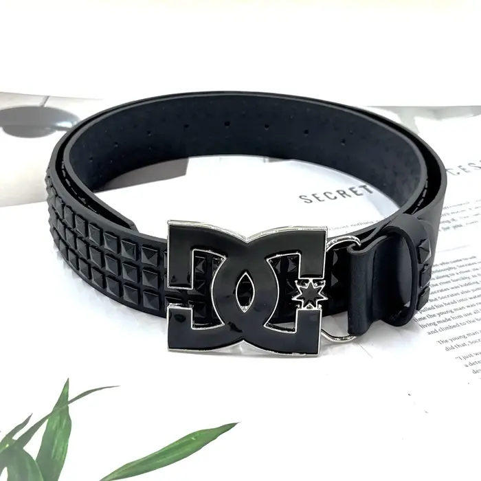 Ceinture de luxe punk 2026 pour femmes et hommes – Style Y2K, design clouté, boucle métallique de ha