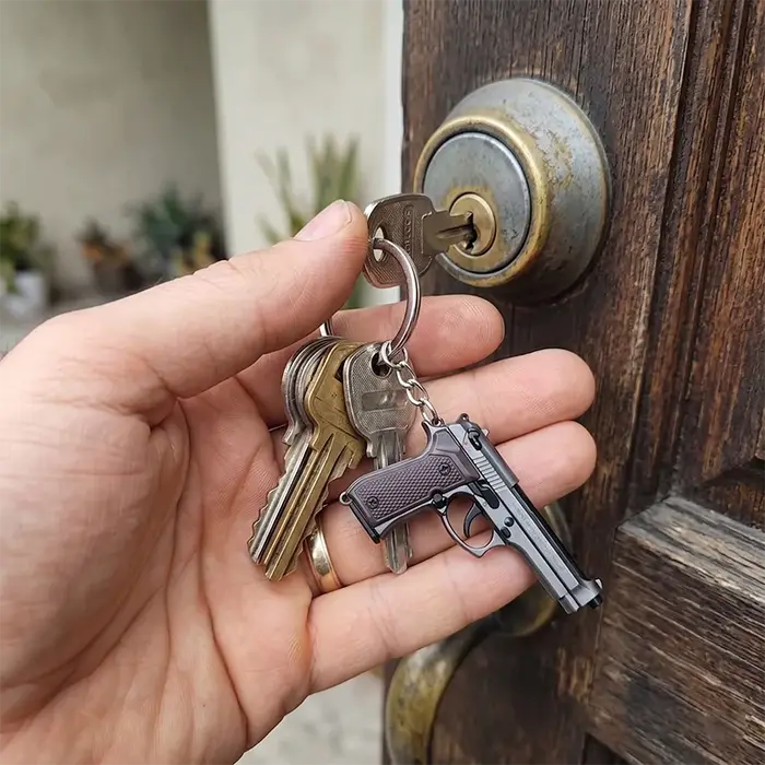 Porte-clés Pistolet Tactique 2025 - Modèle