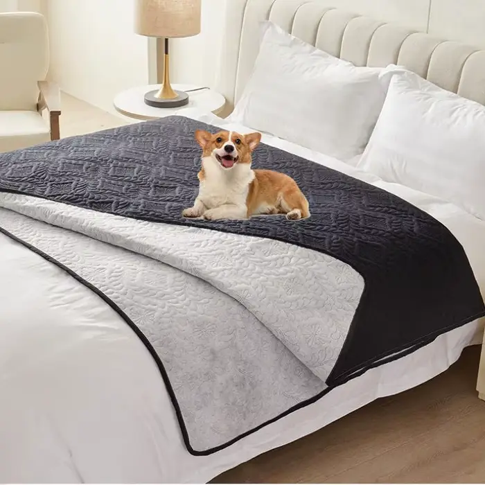 Housse de lit impermeable anti-salissures pour chiens chats protection canape lit antidrapante usage quotidien special occasions famille animaux de compagnie