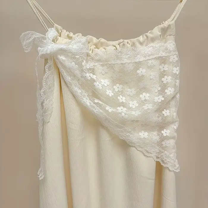 Dentelle fleur tempérament élégant dentelle femmes fleur blanc doux Triangle écharpe mince ruban res