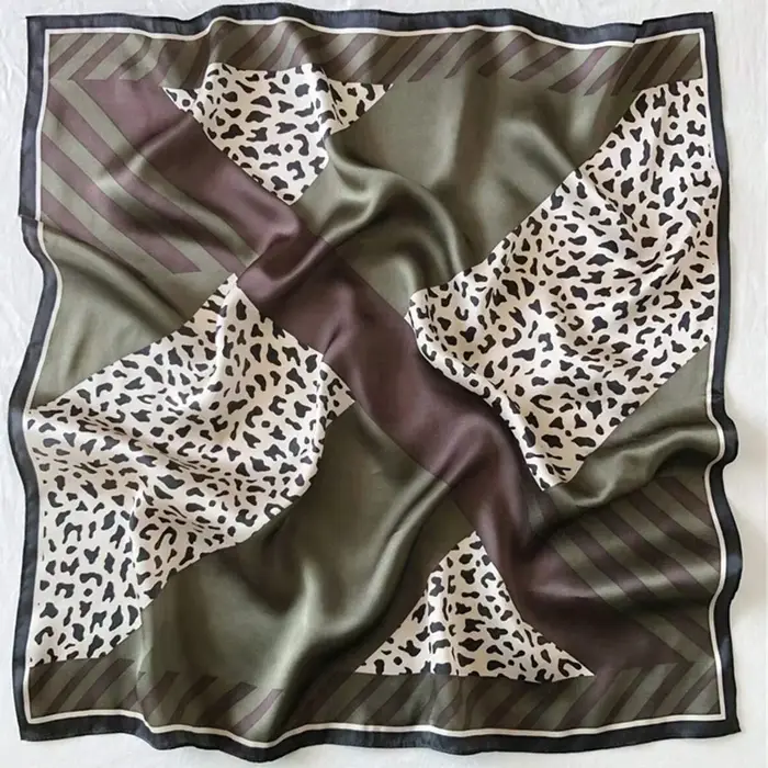 Foulard en soie florale rose 70cm pour femmes, simulé de soie, frais et élégant, polyvalent, sacs po
