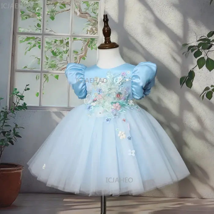 Nouvelle Robe de Princesse Bleue en Satin à Manches Bulles pour Enfants 2026 – Robe Bouffante pour A