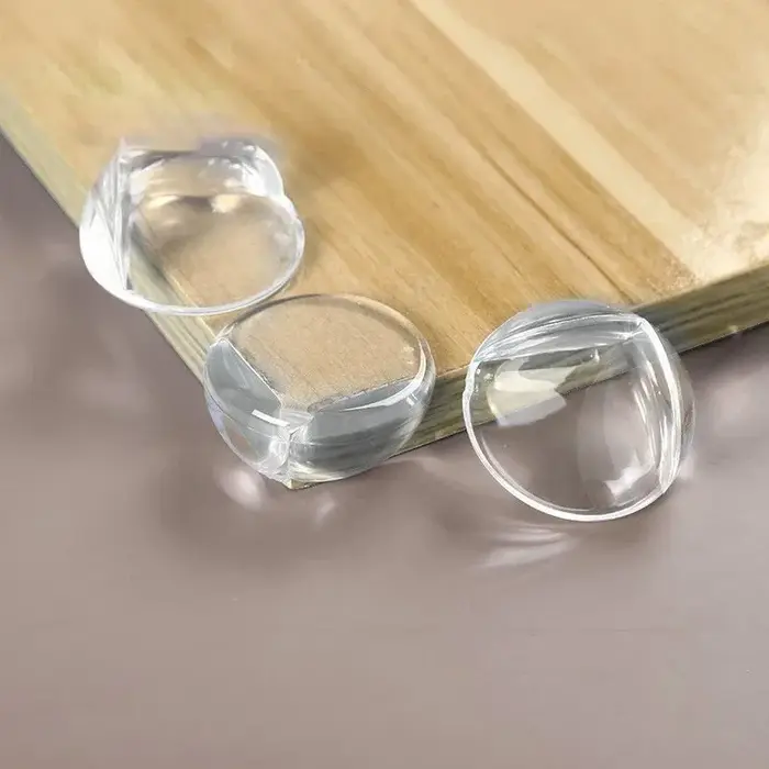 Protège-angle en caoutchouc souple pour sécuriser coins tables et meubles pour enfants sécurité intérieure sans BPA facile à installer et nettoyer