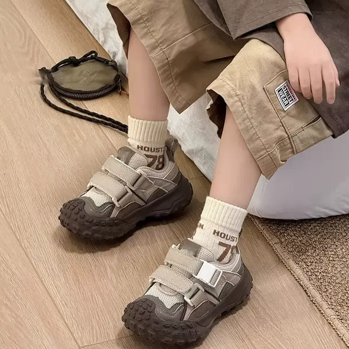 Baskets Chunky pour Enfants 2026 Nouvelles Chaussures d'Hiver en Coton à Velcro avec Semelle Crantée