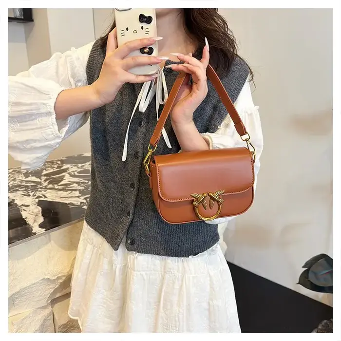Sacs à couches élégants de marque de luxe pour femmes, sac bandoulière vintage simple, sac de banlie
