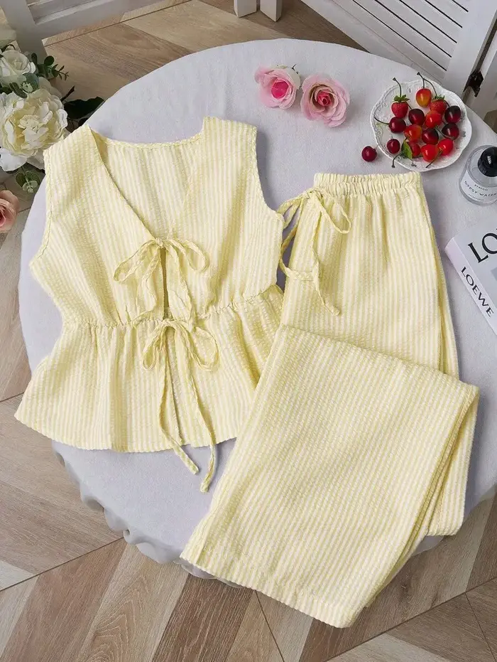 Ensemble deux pièces été 2026 pour femme : Blouse rayée sans manches à col en V et lacets, pantalon 