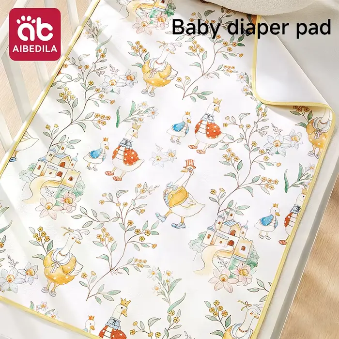 Couche-culotte lavable imperméable bébé : protège-matelas respirant motif dessin animé