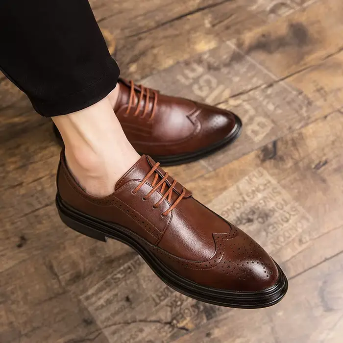 Chaussures en cuir Brogues de haute qualité pour hommes, chaussures habillées classiques pour bureau