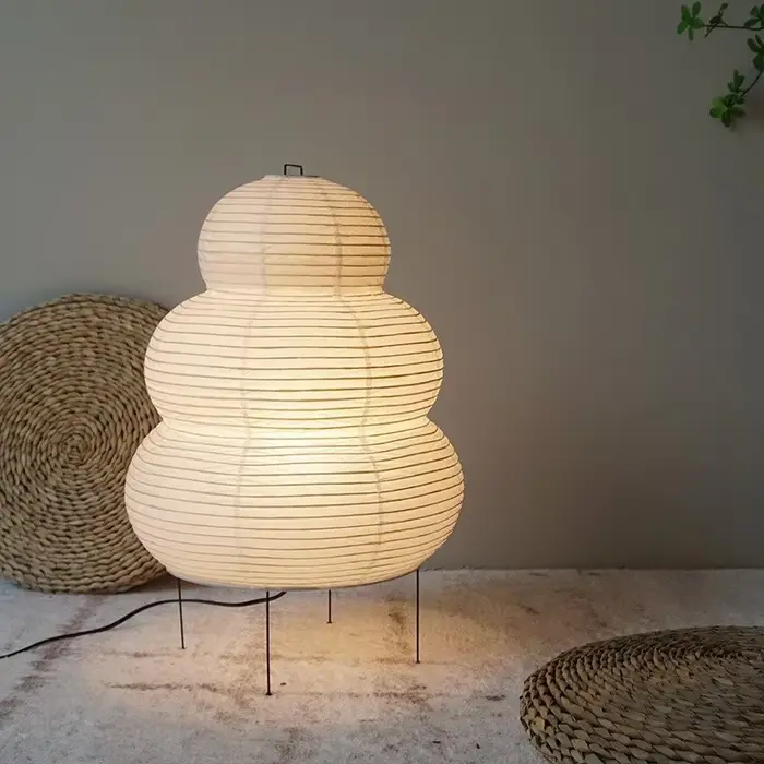 Lampe de Table Blanche en Papier de Riz au Design Japonais, Luminaire Décoratif d'Nik, Idéal pour un