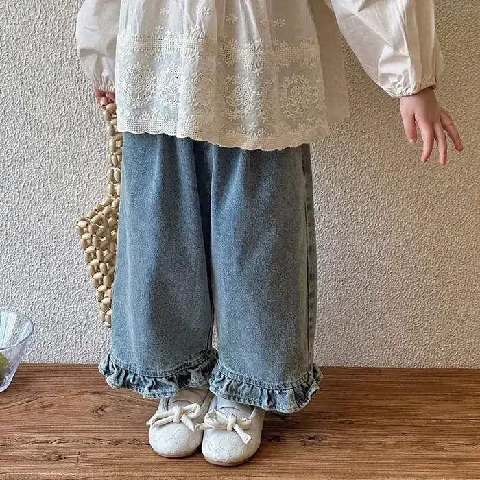 Jeans à jambes larges ornés de dentelle pour filles, mode, féminité, confort, occasions spéciales, printemps automne 2024