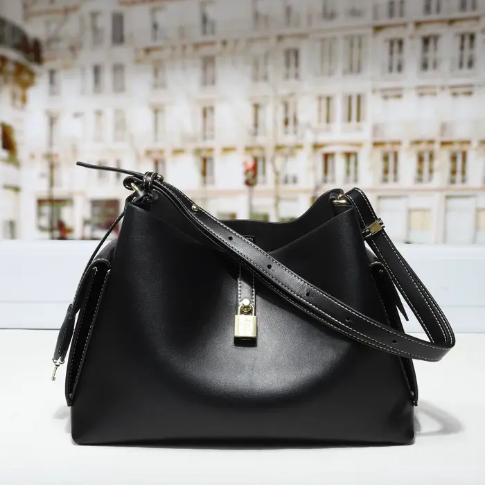 Nouvel Arrivage 2026 – Sac Fourre-tout Femme Tendance pour le Quotidien, Design Luxe Léger, Grande C