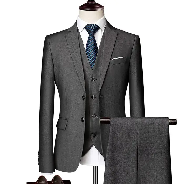 Costumes pour hommes les mieux notés |   Costume 3 pièces slim fit de luxe, vêtements de mariage trè