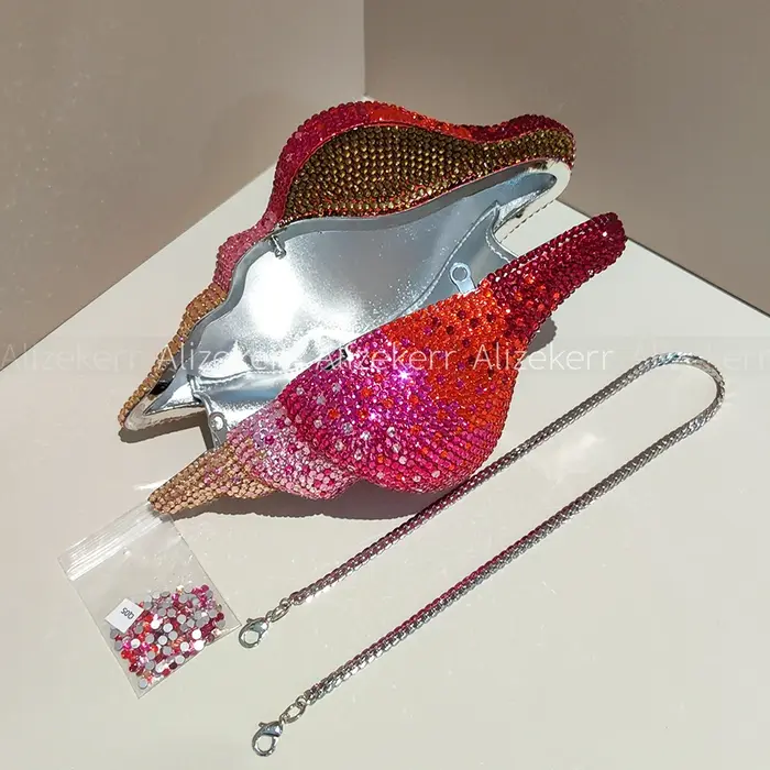 Sac de soirée Alizekerr 3D en forme de coquillage avec strass pour femme 2026 – Magnifique sac à mai